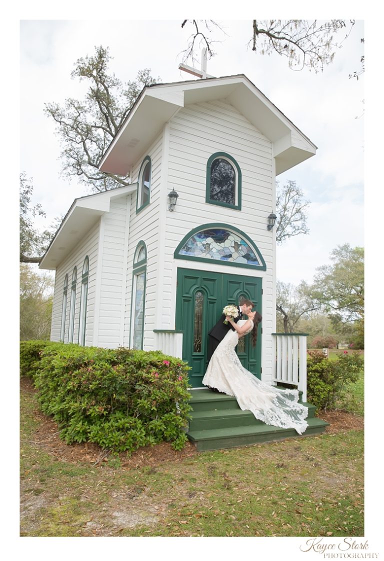 Timeless Wedding at Oak Crest Mansion Pass Christian MS Photography