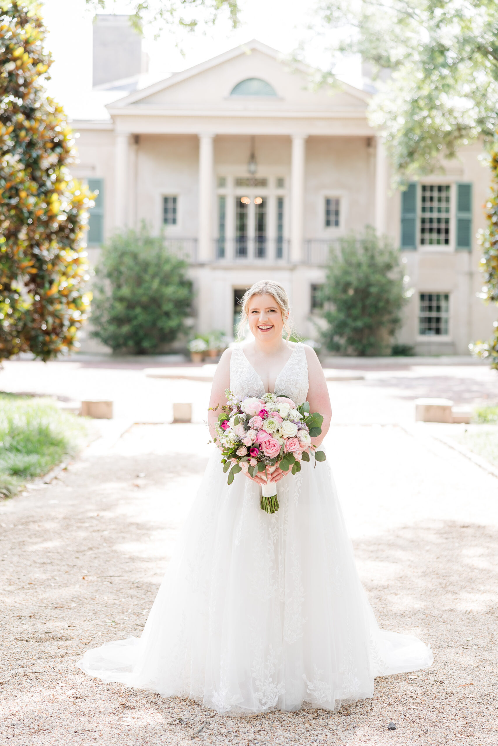 Bridal Portraits at Longue Vie House and Gardens